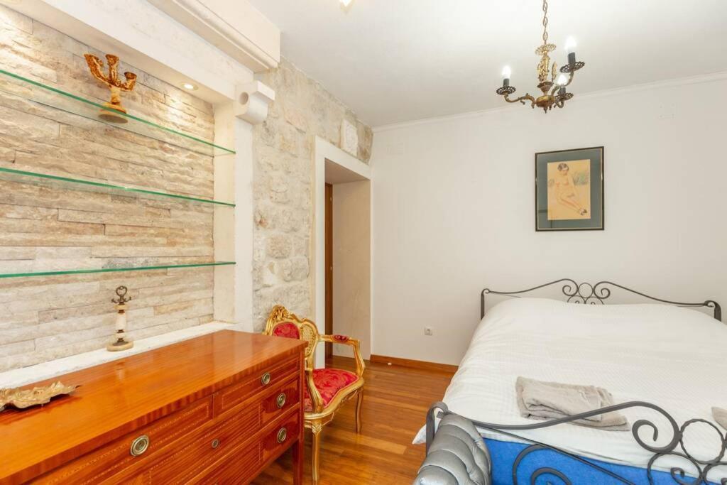 Apartment Art Delux **** Дубровник Екстер'єр фото