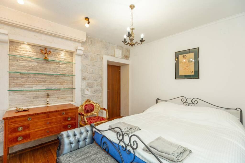 Apartment Art Delux **** Дубровник Екстер'єр фото